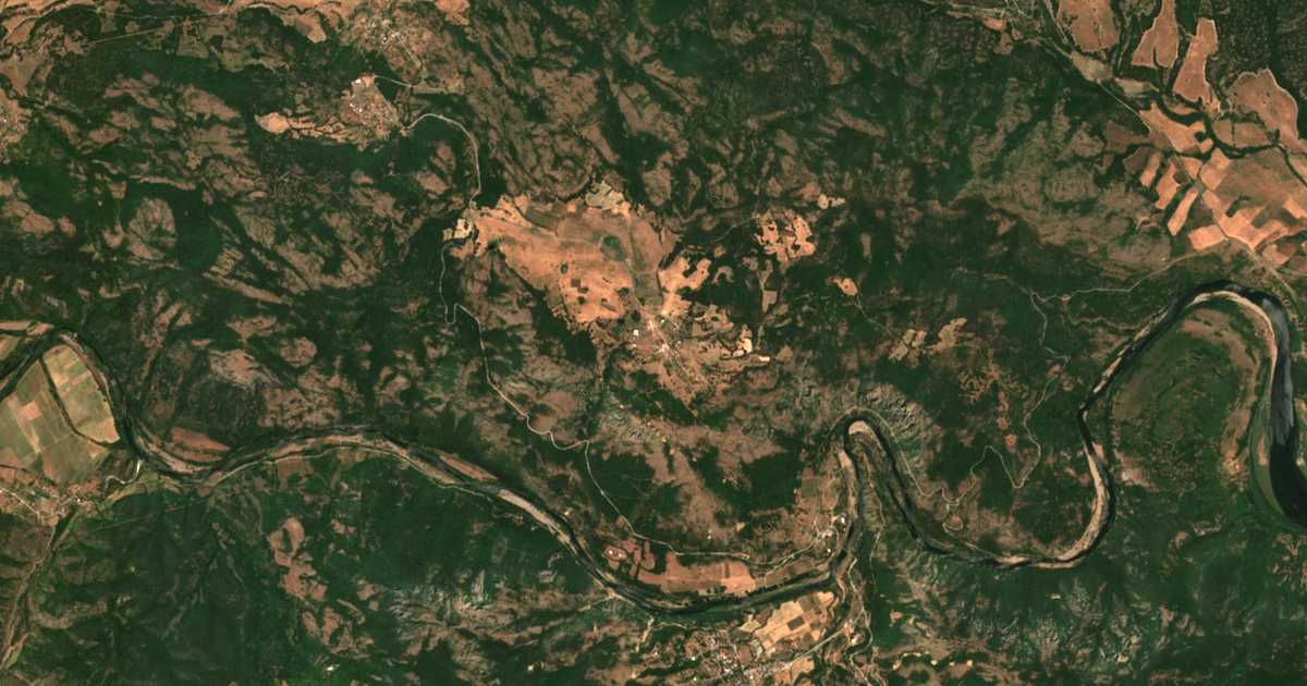 Сателитна карта на Горно поле