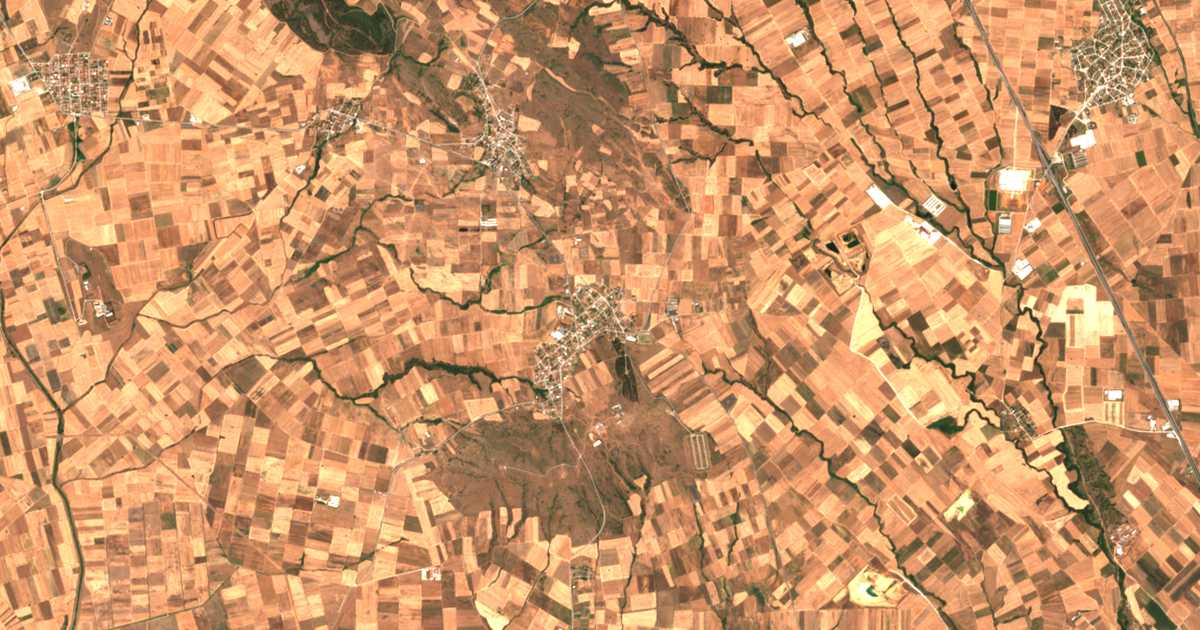 Сателитна карта на Мавронери Пикролимнис (Карабунар)